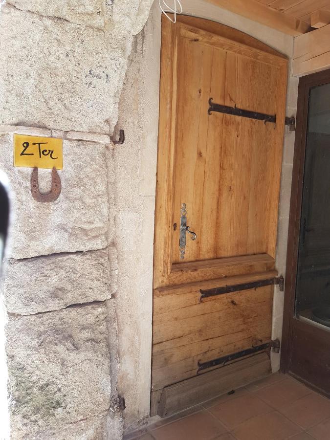 Les Studios De St Guilhem Saint-Guilhem-le-Desert Εξωτερικό φωτογραφία