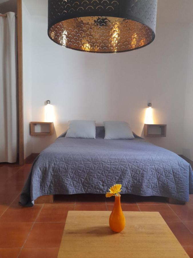 Les Studios De St Guilhem Saint-Guilhem-le-Desert Εξωτερικό φωτογραφία