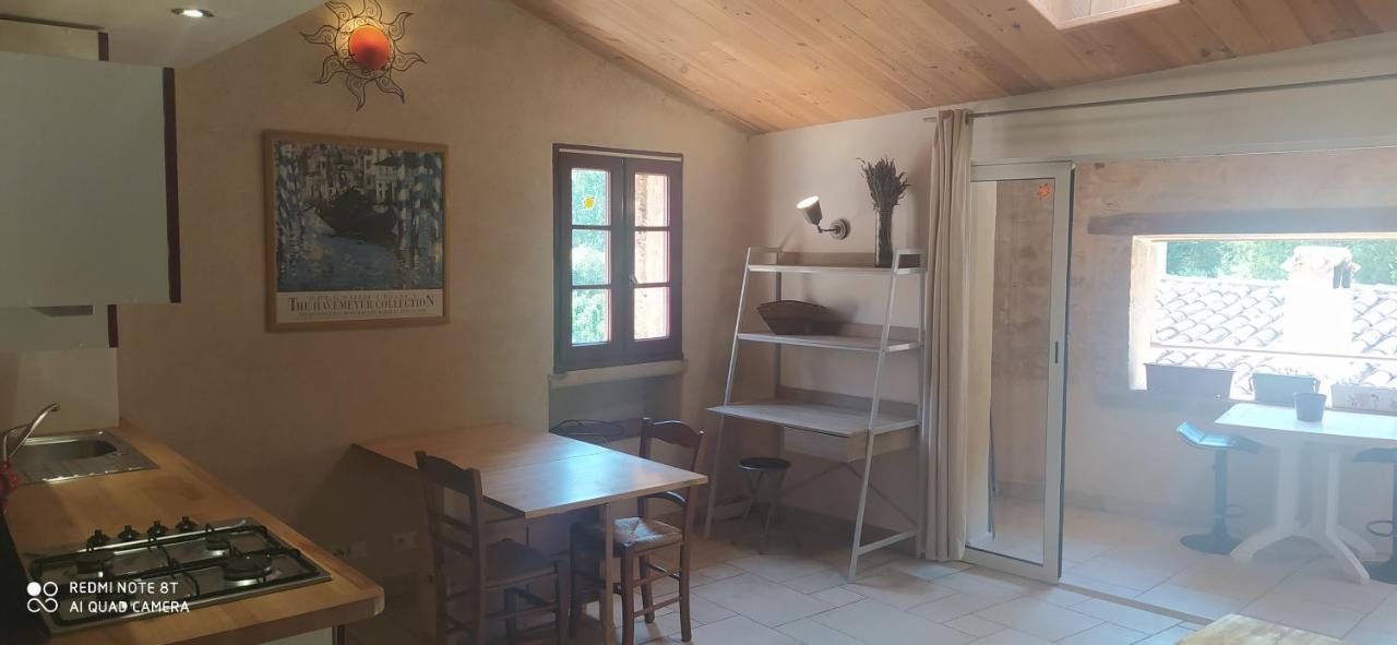 Les Studios De St Guilhem Saint-Guilhem-le-Desert Εξωτερικό φωτογραφία