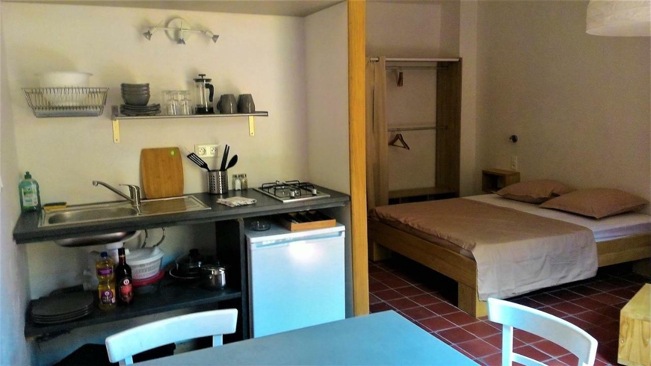Les Studios De St Guilhem Saint-Guilhem-le-Desert Εξωτερικό φωτογραφία