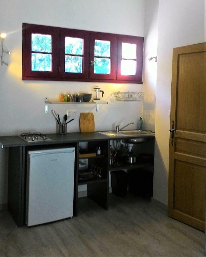 Les Studios De St Guilhem Saint-Guilhem-le-Desert Εξωτερικό φωτογραφία